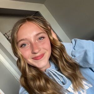 Meet your Posher, Graci